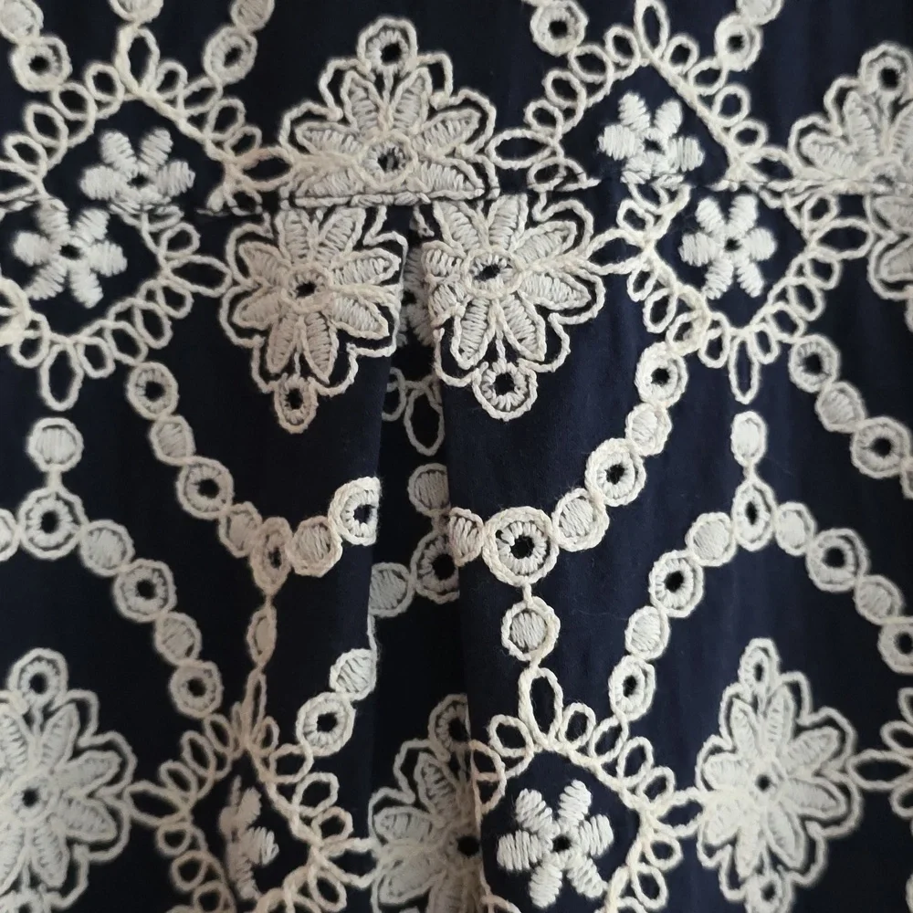 Robe Adèle Fond Marine Broderie Ecru - Picture 9 of 11